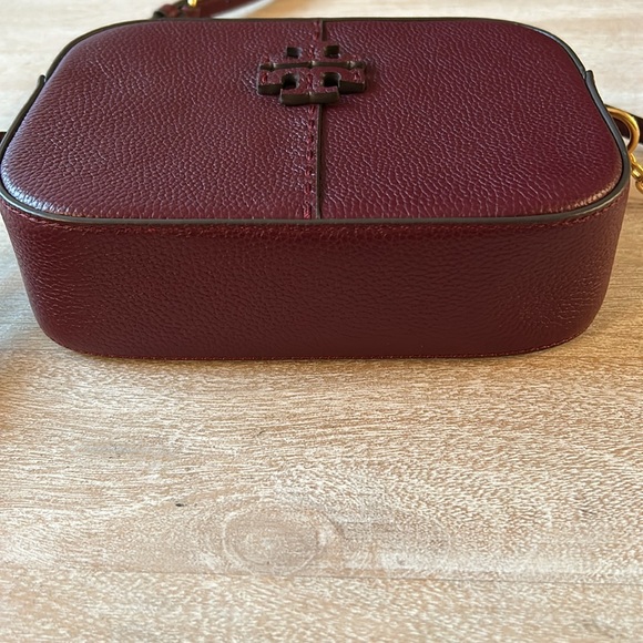 Tory Burch McGraw Camera Bag in Claret - Picture 4 of 13